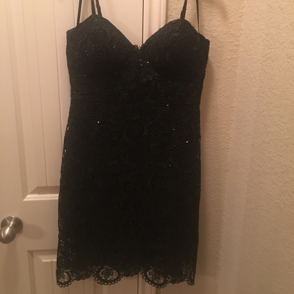 EUC Bebe Black Lace Mini Dress (w/sparkles!)-SZ L